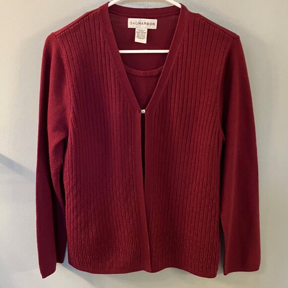 Sag Harbor Sweaters - Sag Harbor Women's NWOT Burgundy Mock Layer Sweater Medium
